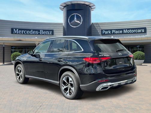 2025 Mercedes-Benz GLC 350e Base