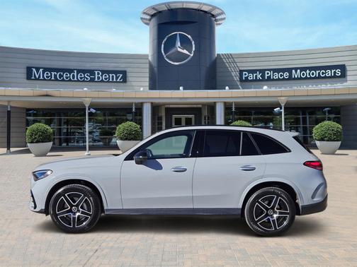 2025 Mercedes-Benz GLC 300 