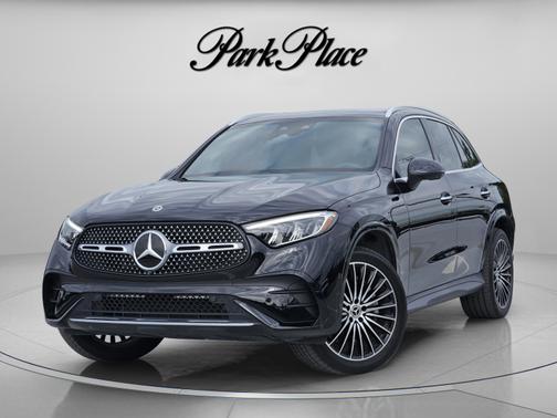 Black 2023 Mercedes-Benz GLC 300