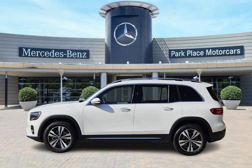 2025 Mercedes-Benz GLB 250 
