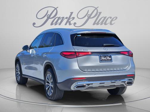 Cirrus Silver Metallic 2025 Mercedes-Benz GLC 300