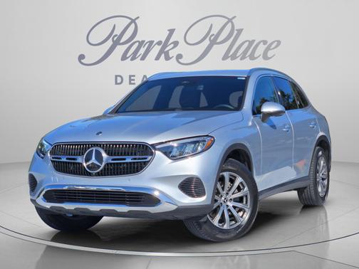 Cirrus Silver Metallic 2025 Mercedes-Benz GLC 300