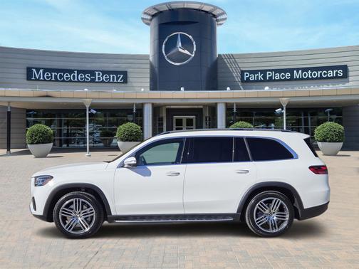 2025 Mercedes-Benz GLS 450 