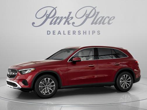 MANUFAKTUR Patagonia Red Metallic 2026 Mercedes-Benz GLC 300