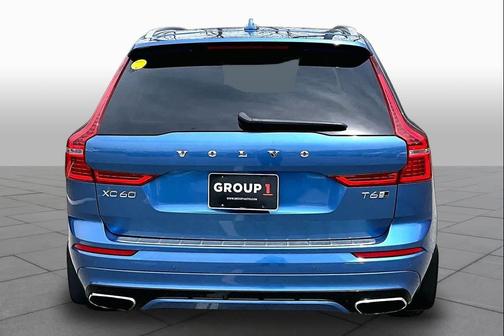 Bursting Blue Metallic 2019 Volvo XC60 T6 R-Design