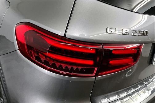 Mountain Grey Metallic 2026 Mercedes-Benz GLB 250 4MATIC