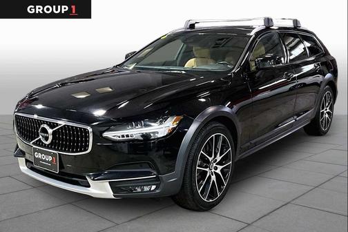 Onyx Black Metallic 2020 Volvo V90 Cross Country T6