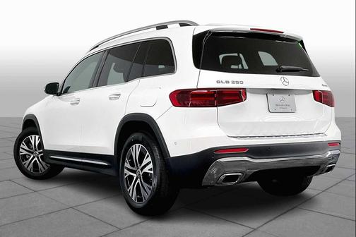 Polar White 2025 Mercedes-Benz GLB 250 4MATIC