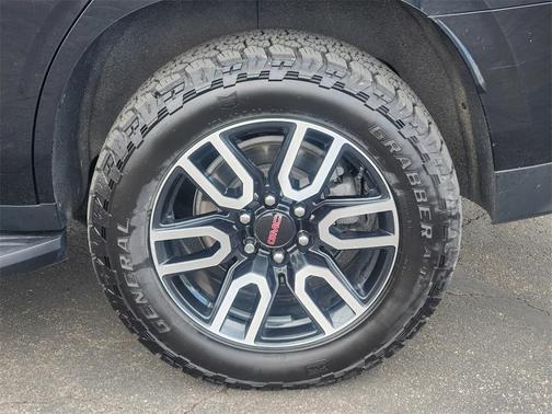 2022 GMC Yukon AT4