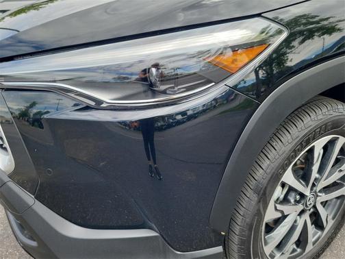 2023 Toyota Corolla Cross XLE