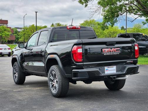 2025 GMC Canyon AT4