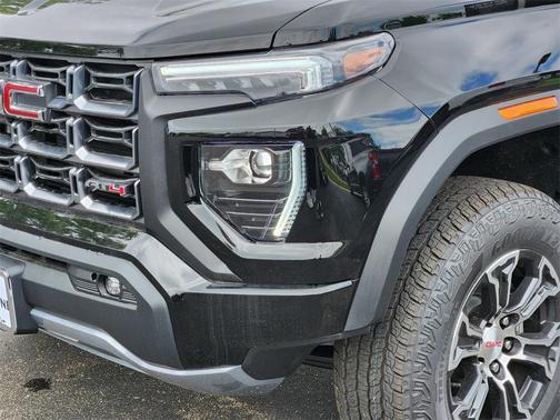 2025 GMC Canyon AT4