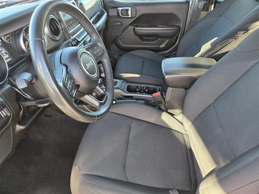 2023 Jeep Gladiator Sport