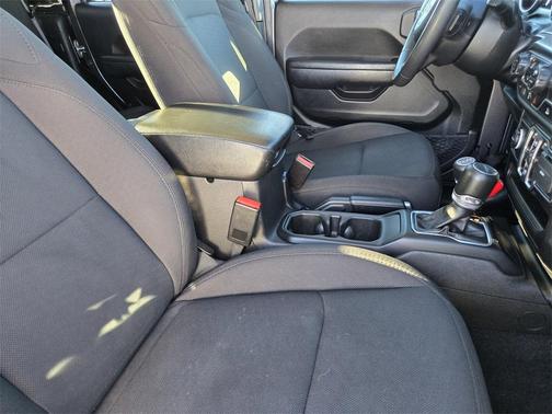 2023 Jeep Gladiator Sport