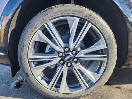 2026 Cadillac OPTIQ Premium Luxury