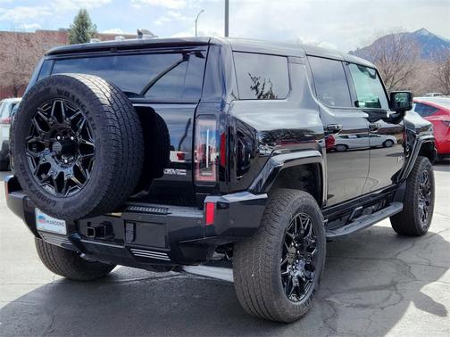 2024 GMC HUMMER EV SUV 2X