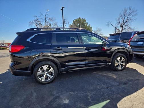2023 Subaru Ascent Premium 8-Passenger