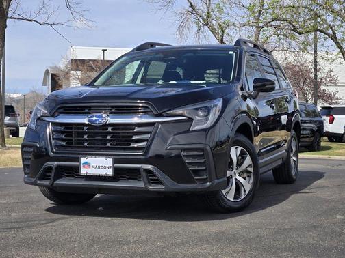 Crystal Black Silica 2023 Subaru Ascent Premium 8-Passenger