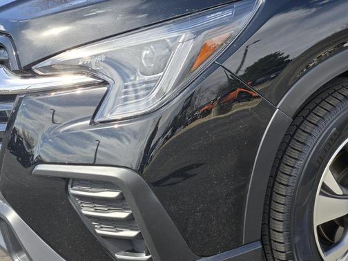 Crystal Black Silica 2023 Subaru Ascent Premium 8-Passenger