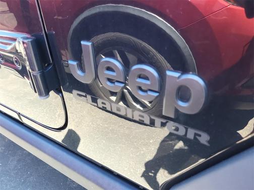 2020 Jeep Gladiator Sport