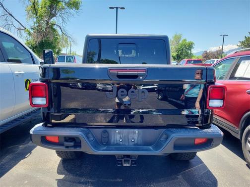 2020 Jeep Gladiator Sport