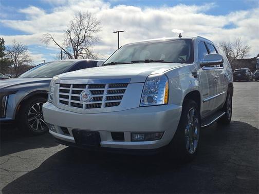 2010 Cadillac Escalade Luxury