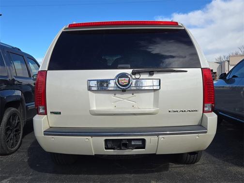 2010 Cadillac Escalade Luxury