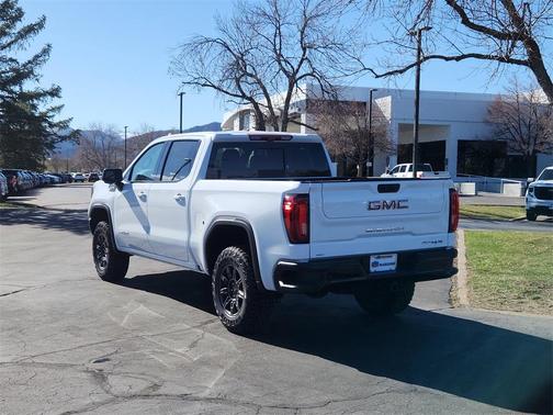 2025 GMC Sierra 1500 AT4X