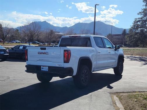 2025 GMC Sierra 1500 AT4X
