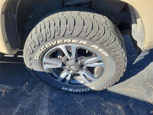 2016 Toyota Tacoma SR