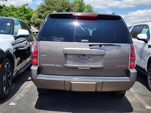 2011 GMC Yukon XL 1500 Denali