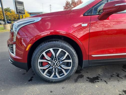 2025 Cadillac XT5 Sport