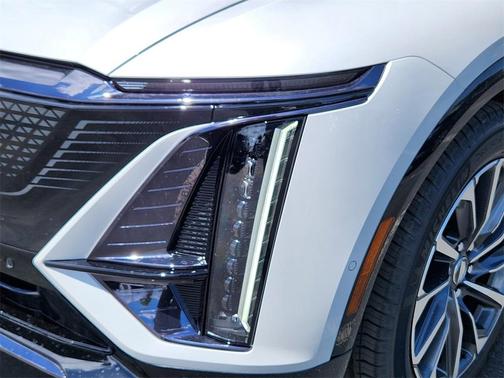 2025 Cadillac LYRIQ Sport