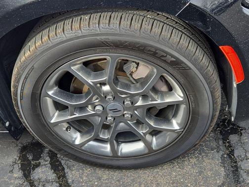 2017 Dodge Charger SXT