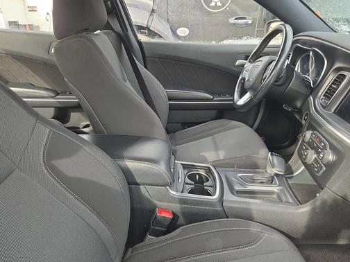 2017 Dodge Charger SXT