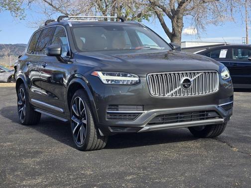 Gray Metallic 2018 Volvo XC90 Hybrid T8 Inscription