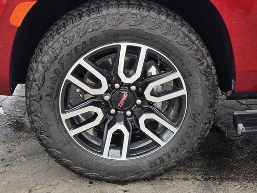 2024 GMC Yukon XL AT4