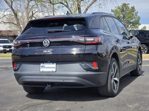 Deep Black Pearl Effect 2023 Volkswagen ID.4 Pro S