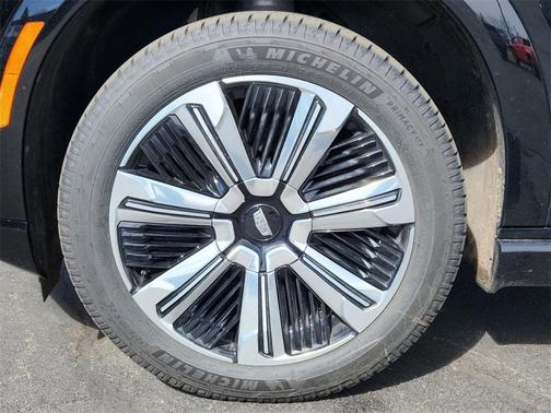 2025 Cadillac Escalade IQ Luxury 1