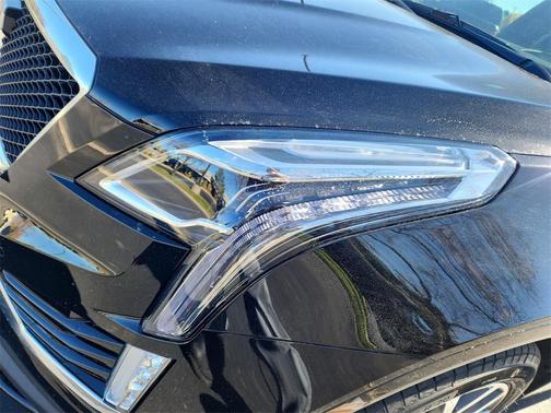 2025 Cadillac XT5 Sport