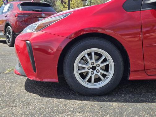 Red 2021 Toyota Prius LE