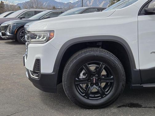 Summit White 2023 GMC Acadia AT4