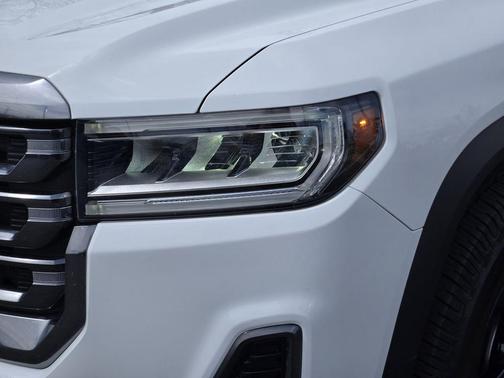 Summit White 2023 GMC Acadia AT4