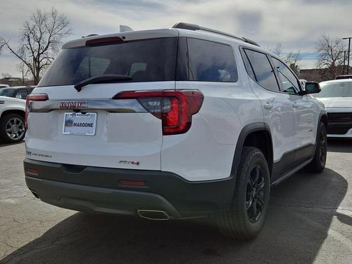 2023 GMC Acadia AT4