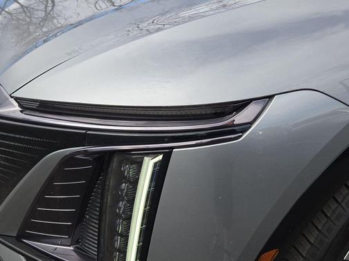 2025 Cadillac LYRIQ Sport