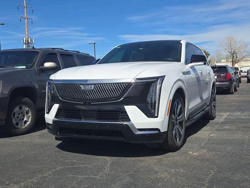 2025 Cadillac Escalade IQ Luxury 2