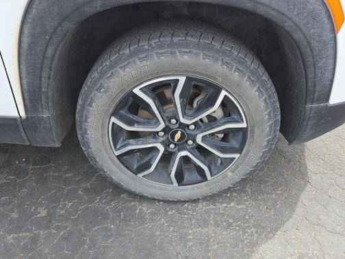 Summit White 2023 Chevrolet Trailblazer ACTIV