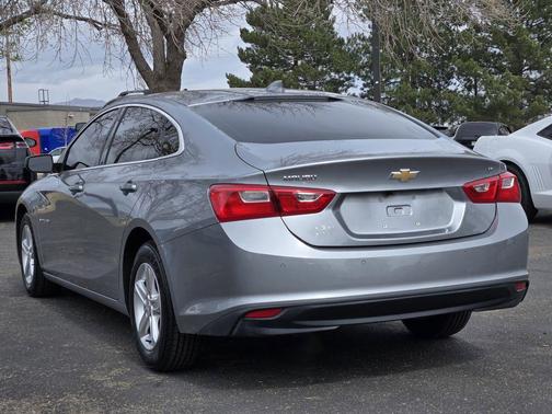 Sterling Gray Metallic 2024 Chevrolet Malibu LT