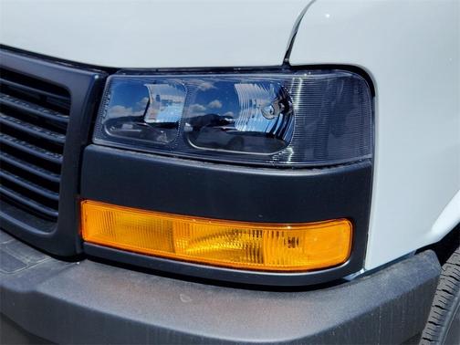 2025 GMC Savana 2500 Work Van