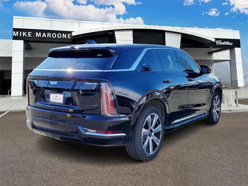 2025 Cadillac Escalade IQ Luxury 2